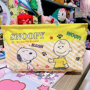 Snoopy storage bin